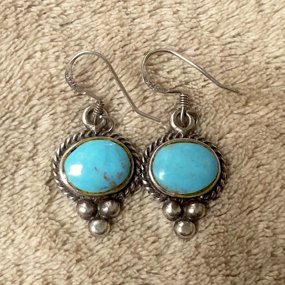 SOLD  Vintage Turquoise Rope Encircled Turquoise Sterling Silver Earrings - Picture 6 of 6